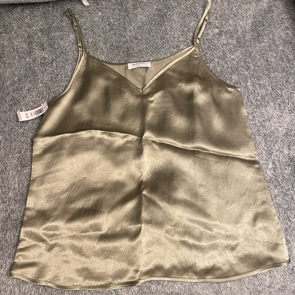 Aritzia Tops - Babaton everly tank top